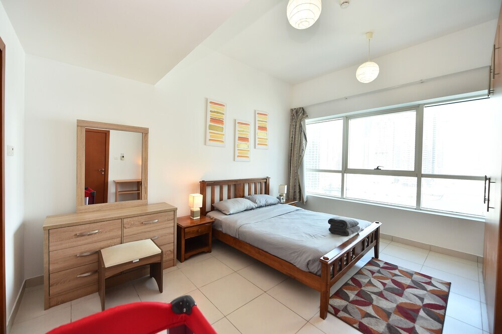 Mrnv – Furnished 1BR in Dubai Marina